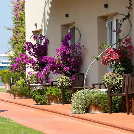 Campagnola فندق باردولينو
