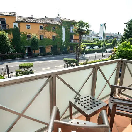 坎帕尼奥拉酒店