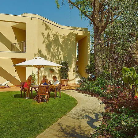 坎帕尼奥拉酒店 巴多利诺